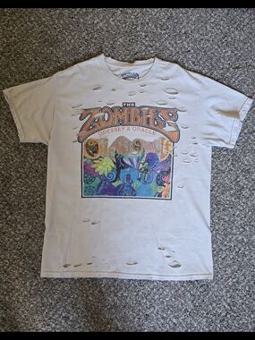 The Zombies Odessy & Oracle Graphic Tee - Distressed White